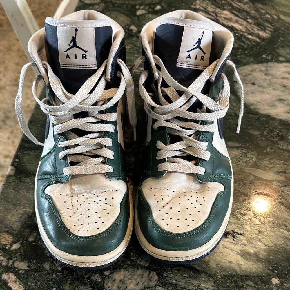 Nike Air Jordan 1 Mid SE White Navy Green Womens Size 8.5